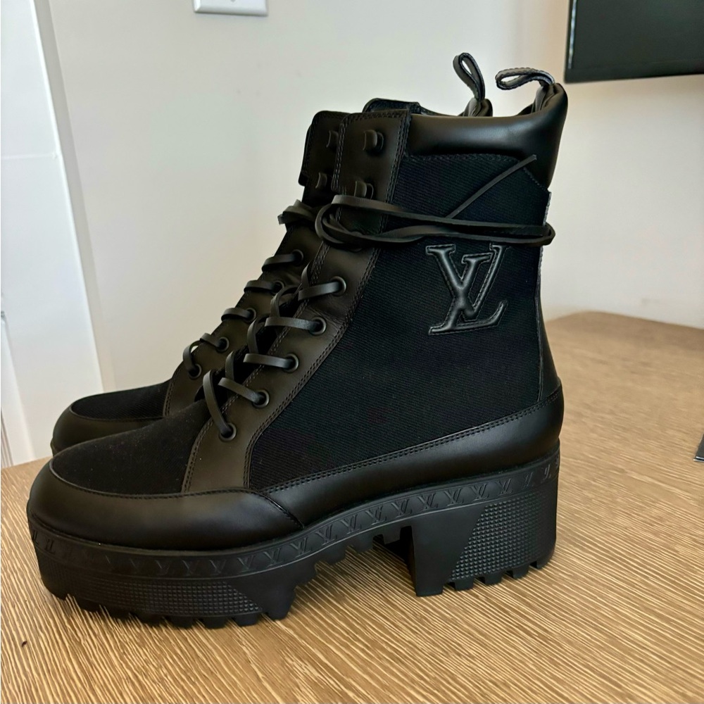 Louis Vuitton Laureate Platform Desert Boot size 41